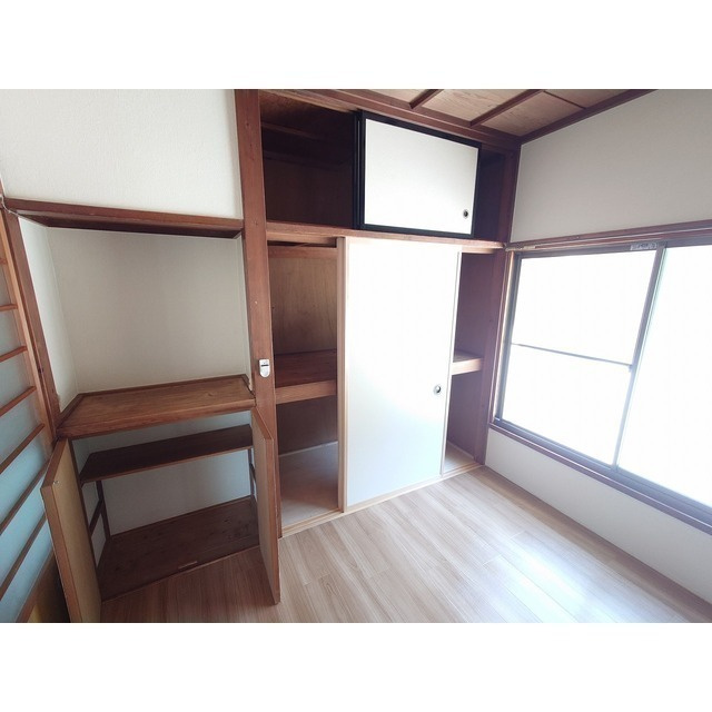山田戸建の収納