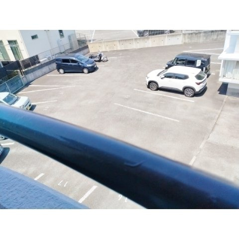 野知マンション　Ｂの駐車場