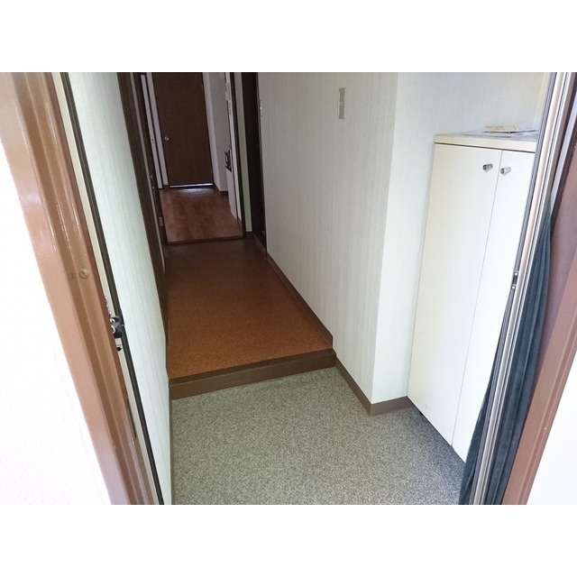 リバーサイドマンションＭの玄関