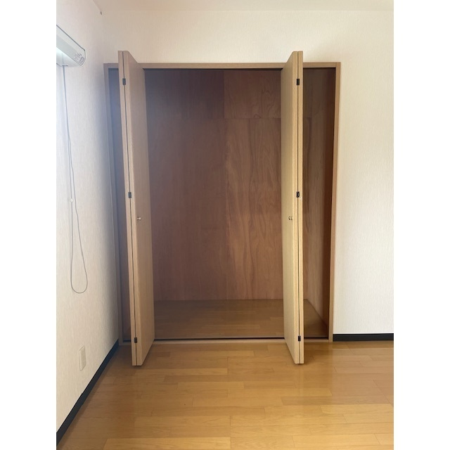中土狩貸事務所の収納