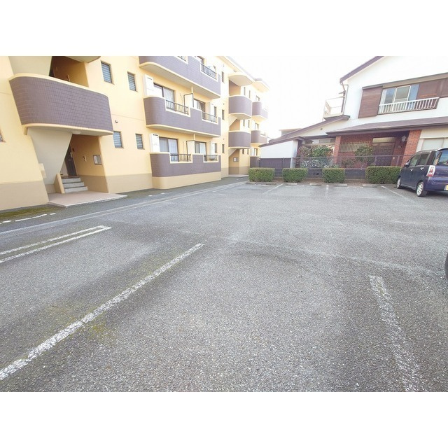 エスポワールの駐車場