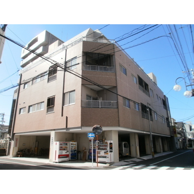 新宿マンションの外観