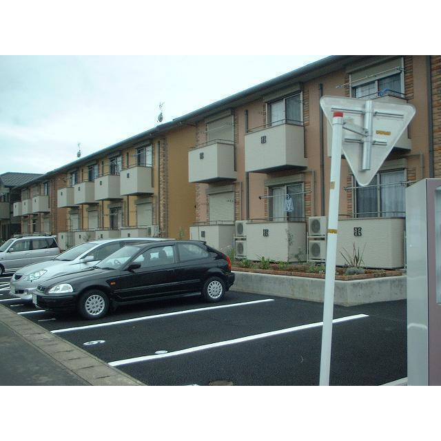 プリマヴェーラの駐車場