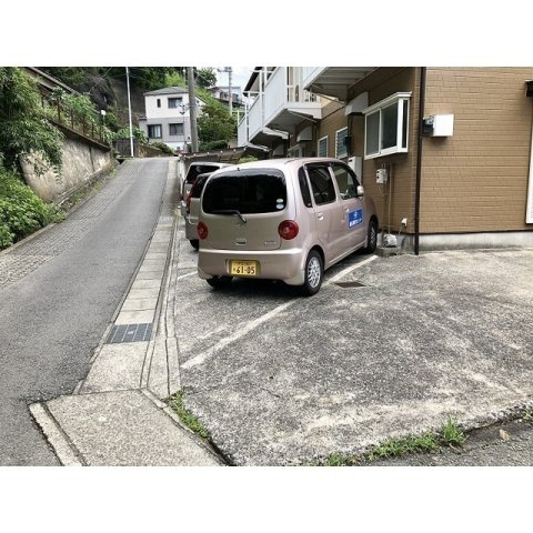 パティオ今井坂の駐車場