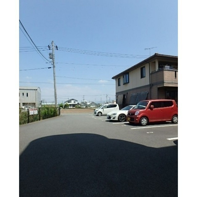 クレールコート堂庭の駐車場