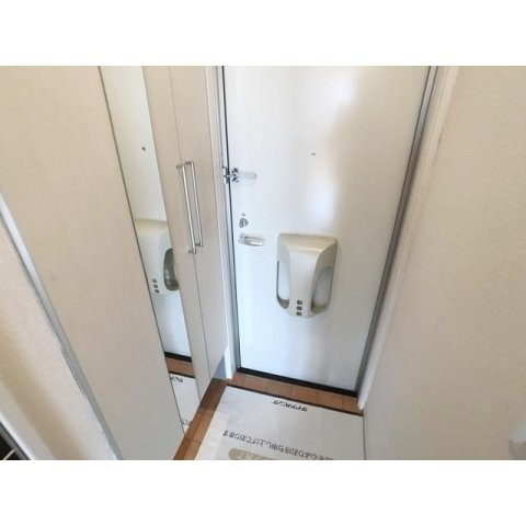 アドミラーブルの玄関