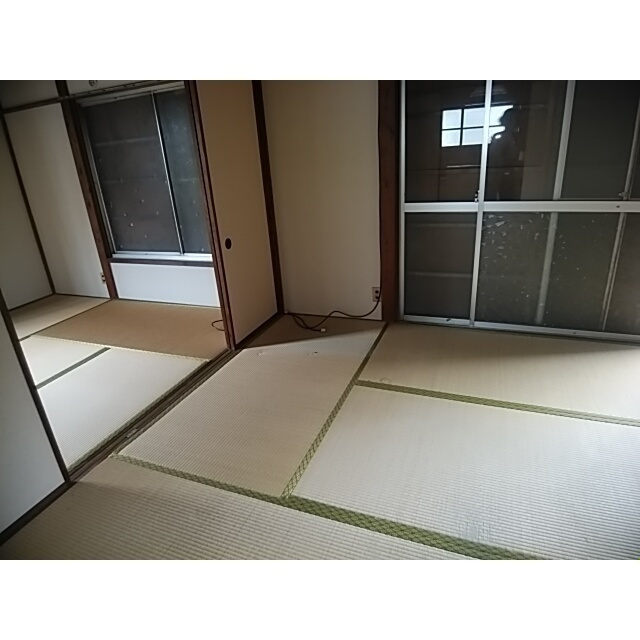 三島市中島の一戸建ての居間・リビング