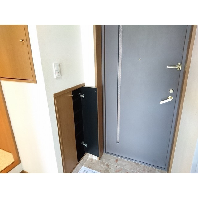 イーアンドケイの玄関