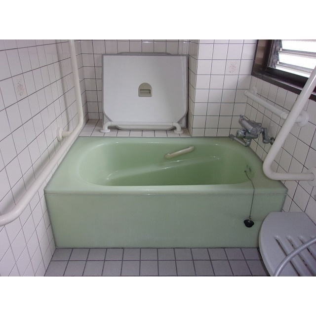 江浦一戸建の浴室