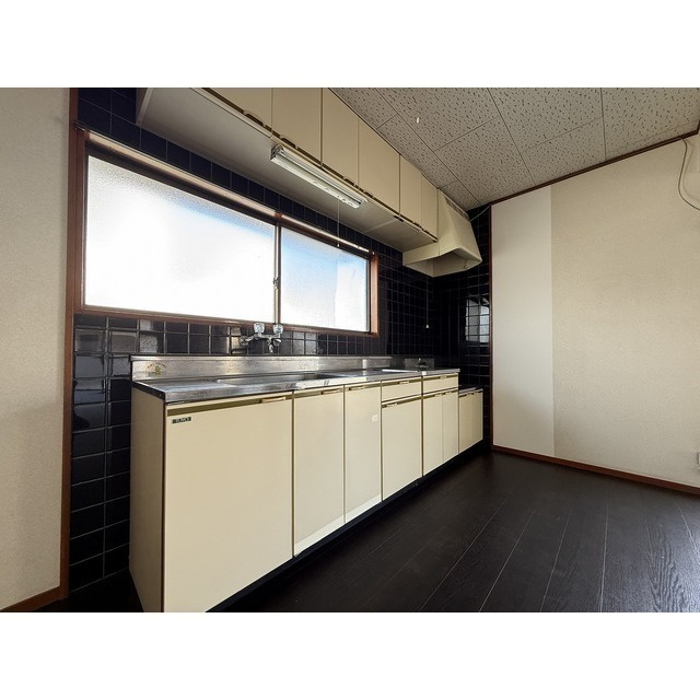 沼津市松長の一戸建てのキッチン