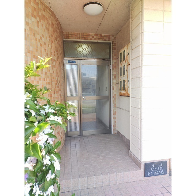フクヤハイツのエントランス