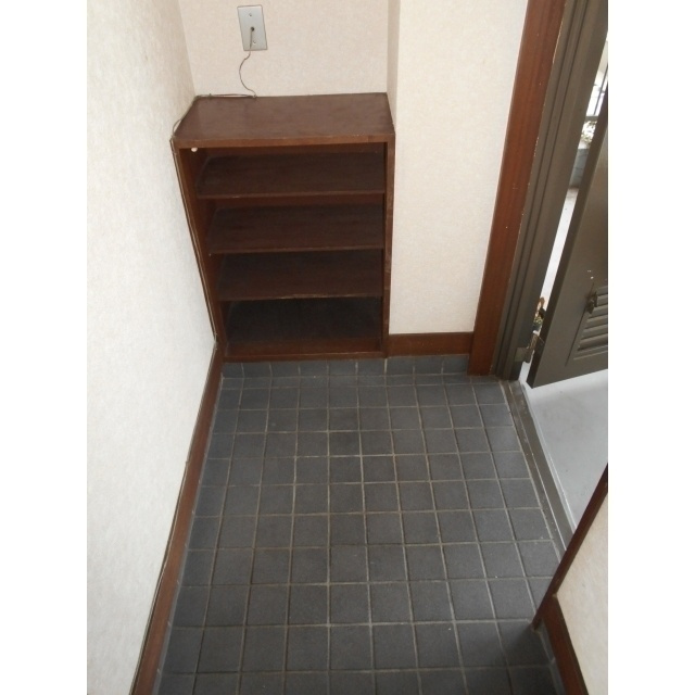 沼津市添地町の賃貸マンションの玄関