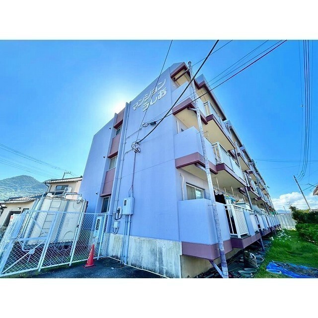マンションうしおの外観