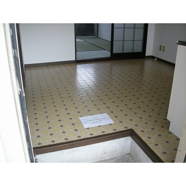 フォーブル東添の玄関