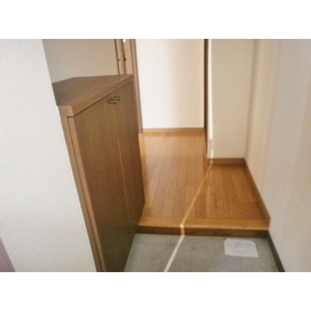 不二ハイツの玄関