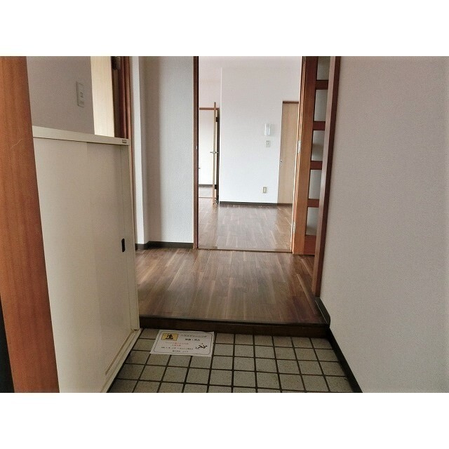 岩崎ハイツの玄関