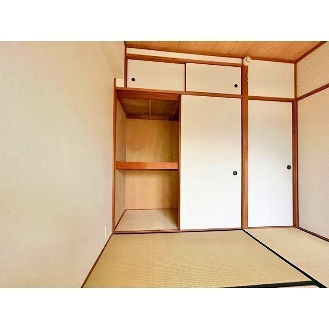 ロジュマン香貫の収納