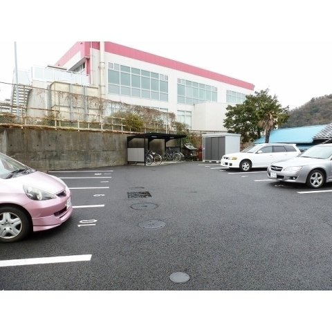 アビューラの駐車場