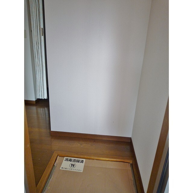 エステートピア三澤の玄関