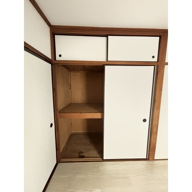 新井アパートの収納