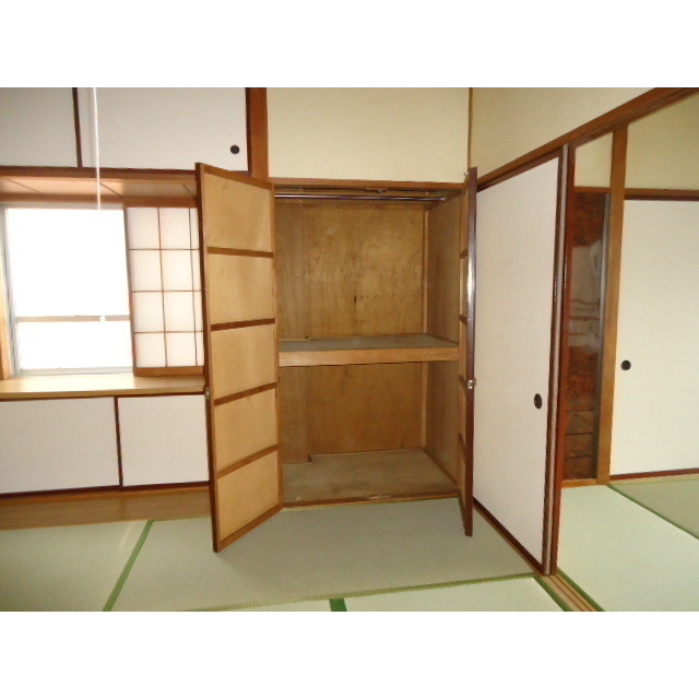 高橋マンションの収納
