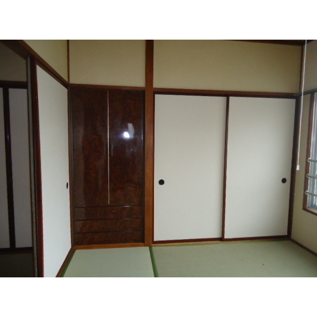 高橋マンションの収納