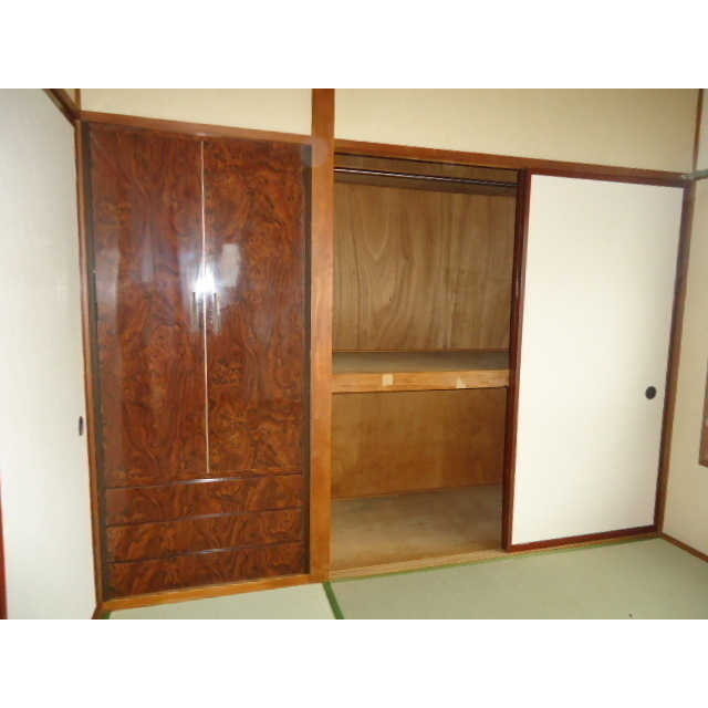 高橋マンションの収納