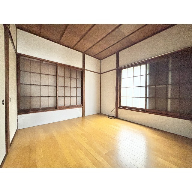 植松戸建の居間・リビング