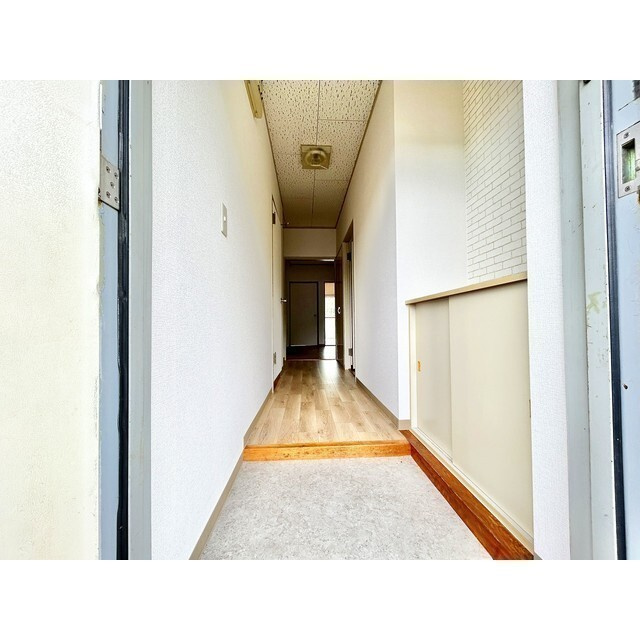 マンション名倉の玄関