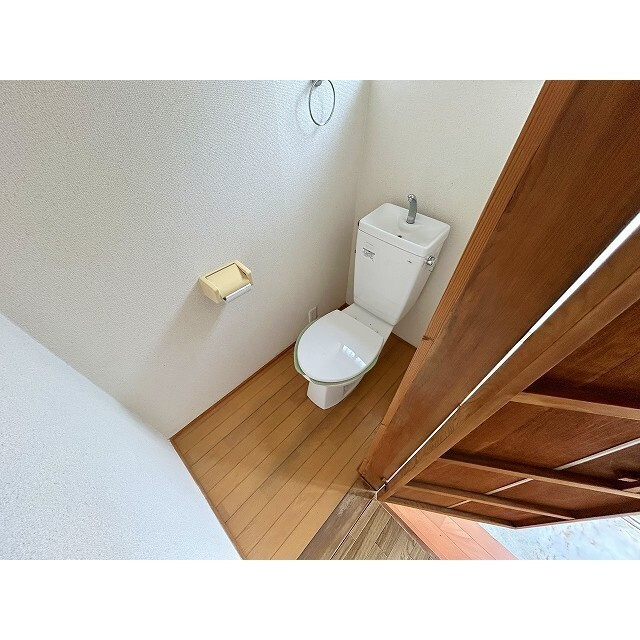 杉山戸建のトイレ