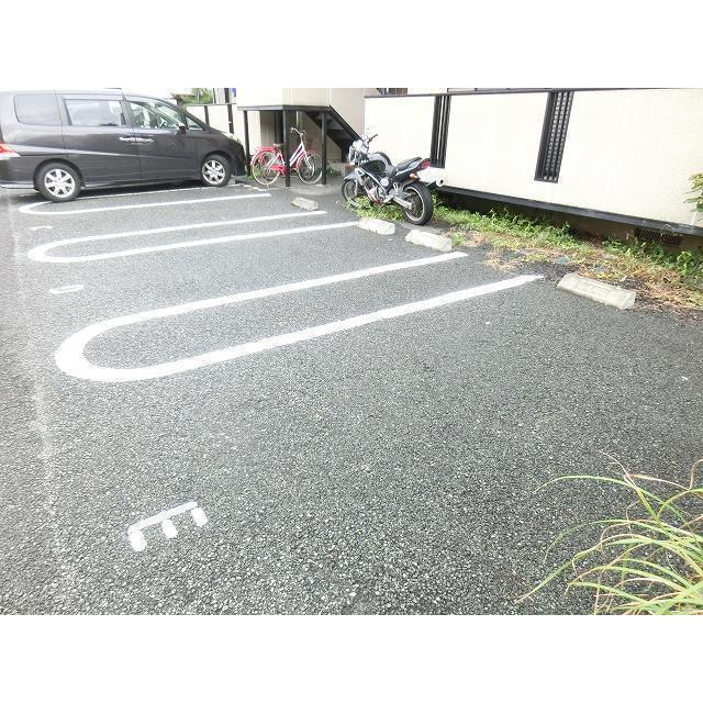 シェソワの駐車場