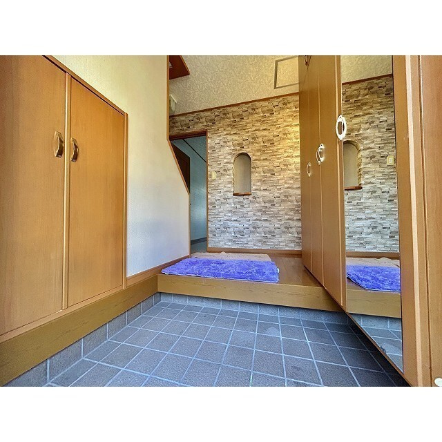 鈴木戸建の玄関