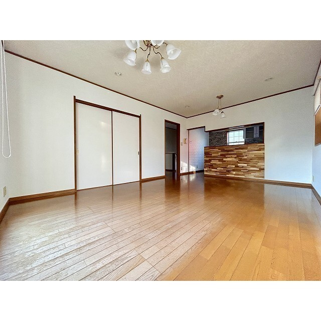 鈴木戸建の居間・リビング