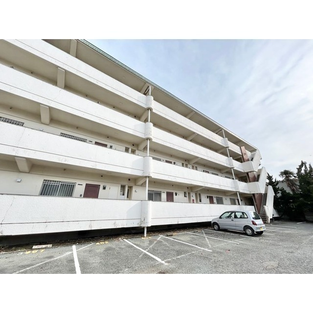 三恵マンションの駐車場