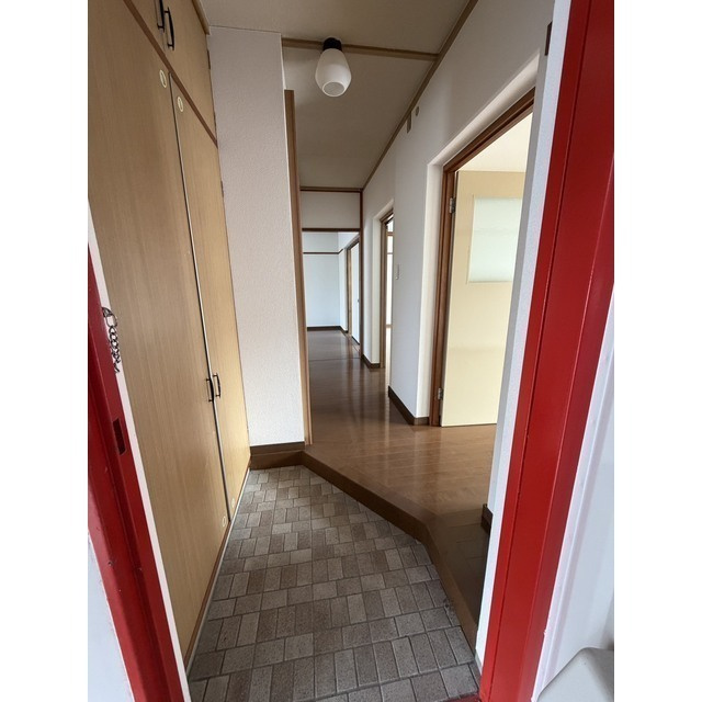 青山ハイツ　Ｂ棟の玄関