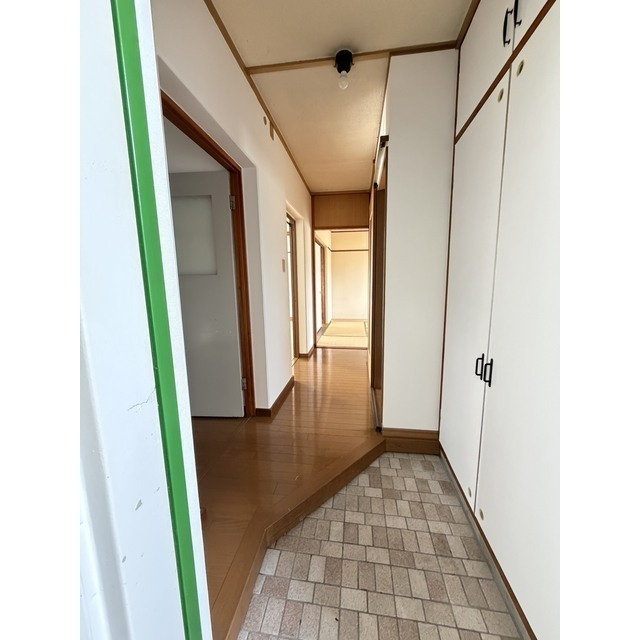 青山ハイツ　Ｂ棟の玄関