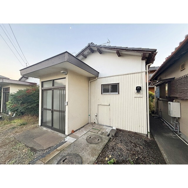 沼津市西沢田の一戸建てのエントランス
