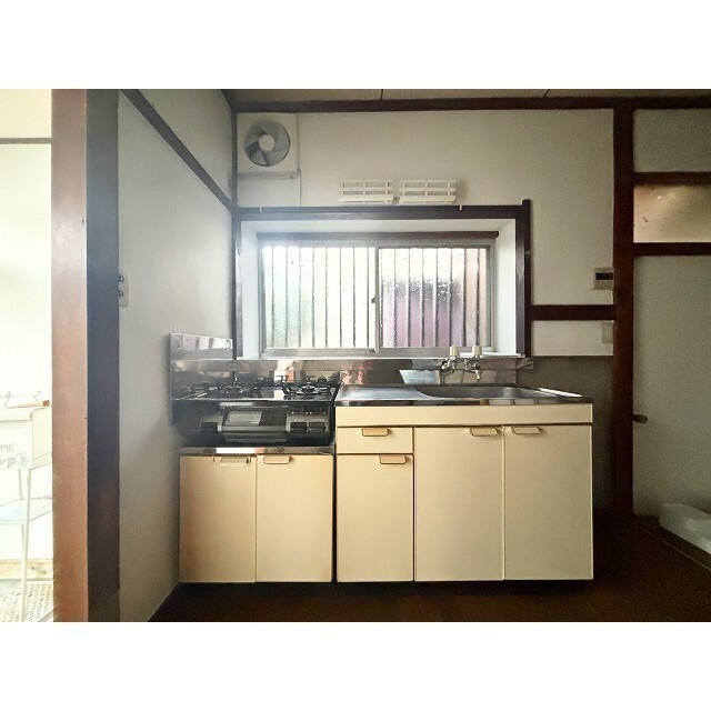 沼津市西沢田の一戸建てのキッチン