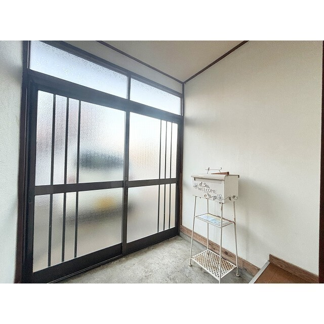 沼津市西沢田の一戸建ての玄関