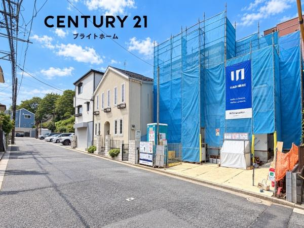 横浜市保土ケ谷区狩場町の新築一戸建の前面道路含む現地写真|閑静な住宅街につき住環境良好です♪
お気軽にお問い合わせください。