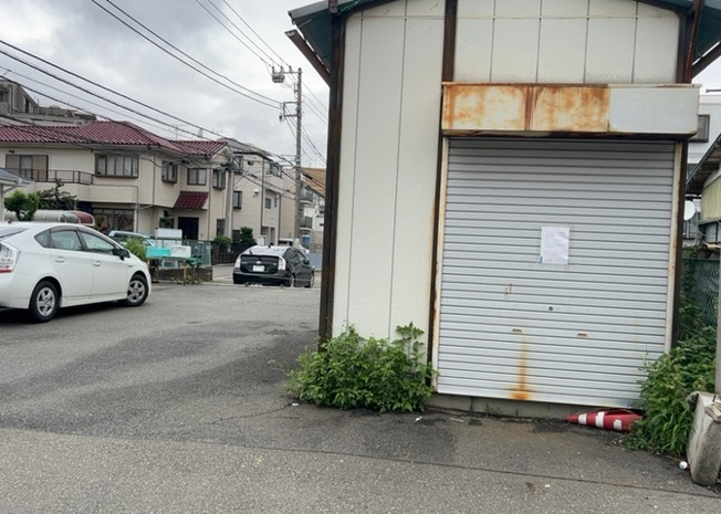 【外観】 | 物件の詳細については、現地を見てわかること以外に、役所や法務局などで調べないとわからないことがあります。そのため、現地に行く場合は、もしこの物件を買ったらどのような生活ができるかをイメージしましょう。