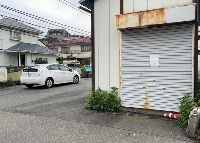 【外観】 | 土地購入を検討されている場合、境界杭がない状態で購入してしまうと境界確定測量をする必要があり、費用がかかります。購入の前に、売主、隣土地所有者立ち合いのもと境界を確定し境界杭を設置するのがベストです。