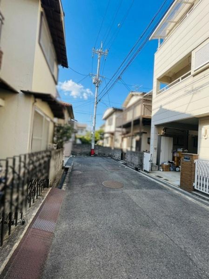 【前面道路含む現地写真】