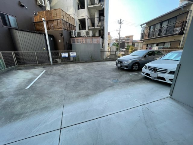 イーハトーブ大曽根　名古屋市賃貸　仲介手数料無料の駐車場
