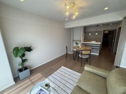 日商岩井香里ケ丘マンション　中古 マンションの居間・リビング