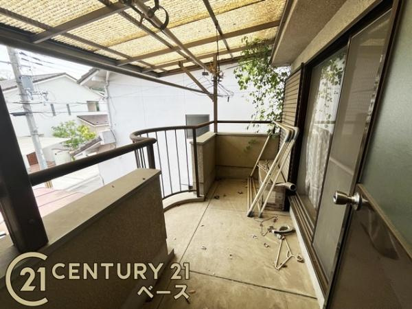 北葛城郡上牧町松里園２丁目　中古戸建のバルコニー