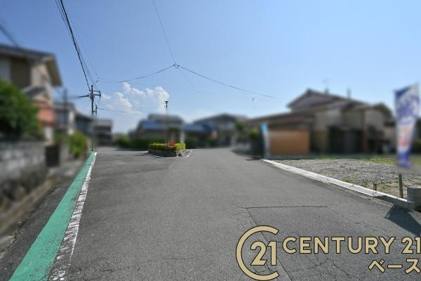 リーブルガーデン根成柿 ／新築一戸建の前面道路含む現地写真|■現地撮影写真■ 前面道路は５.８ｍ以上と広くゆったりしています！