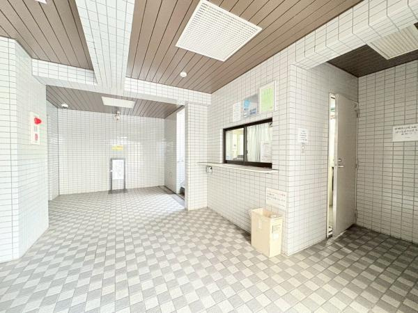 サニークレスト湘南八景５のエントランス