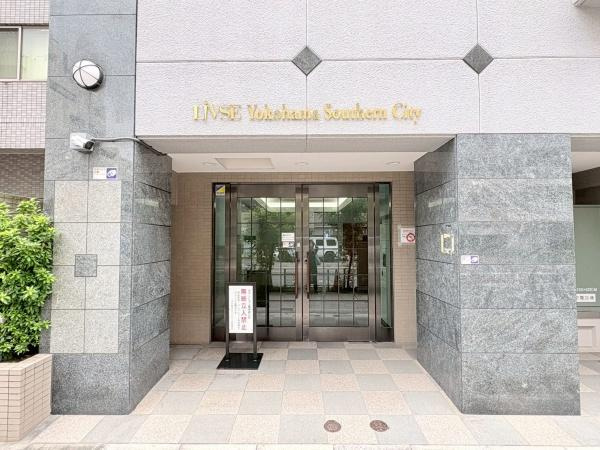 アーバンピア本牧のエントランス