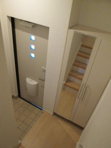 ベレッツァ　レガーロの玄関